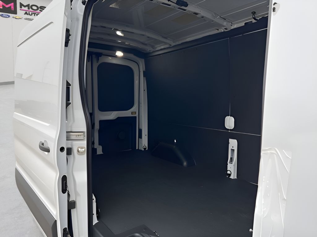 2026 Ford Transit-250