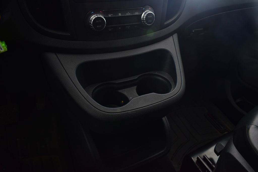 Thumbnail: 2016 Mercedes-Benz Metris - 16