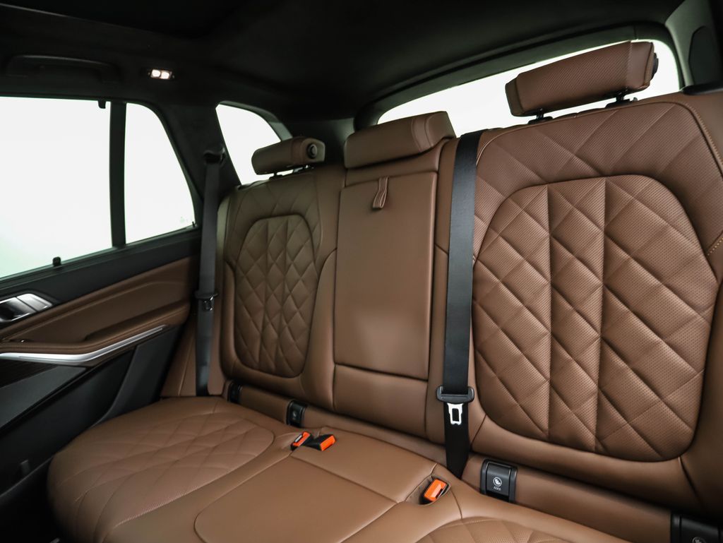 Thumbnail: 2026 BMW X5 - 23