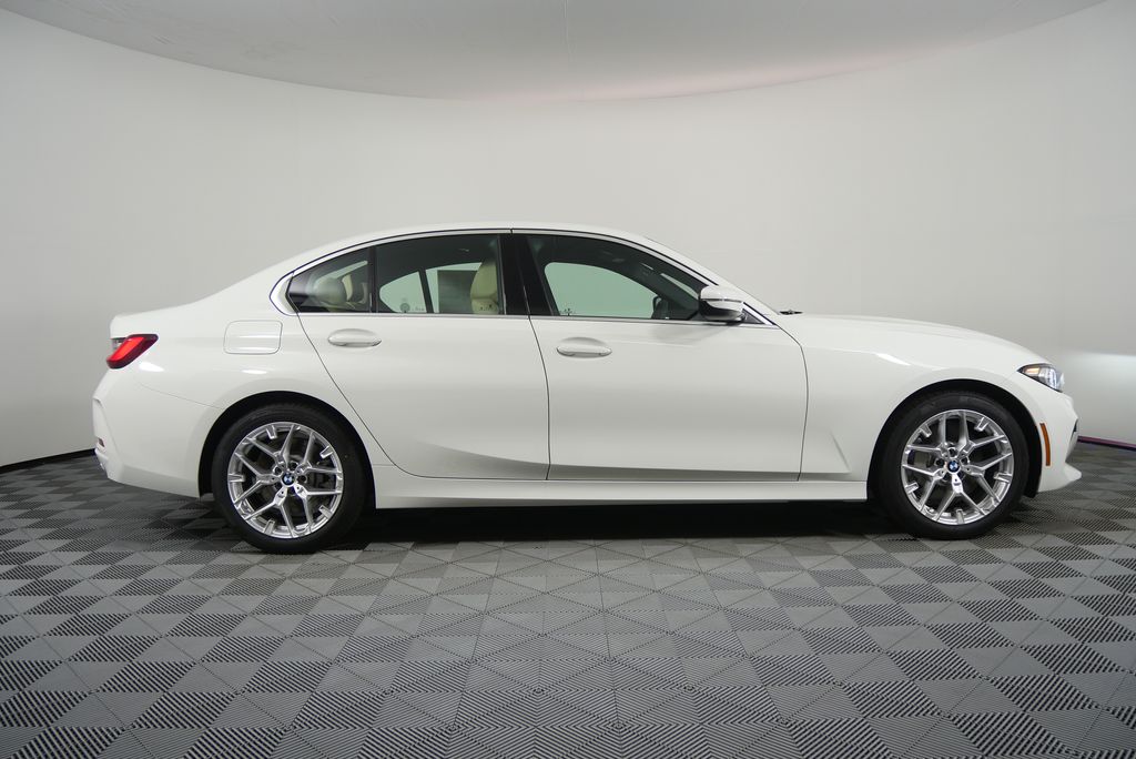 Thumbnail: 2026 BMW 3 Series - 2