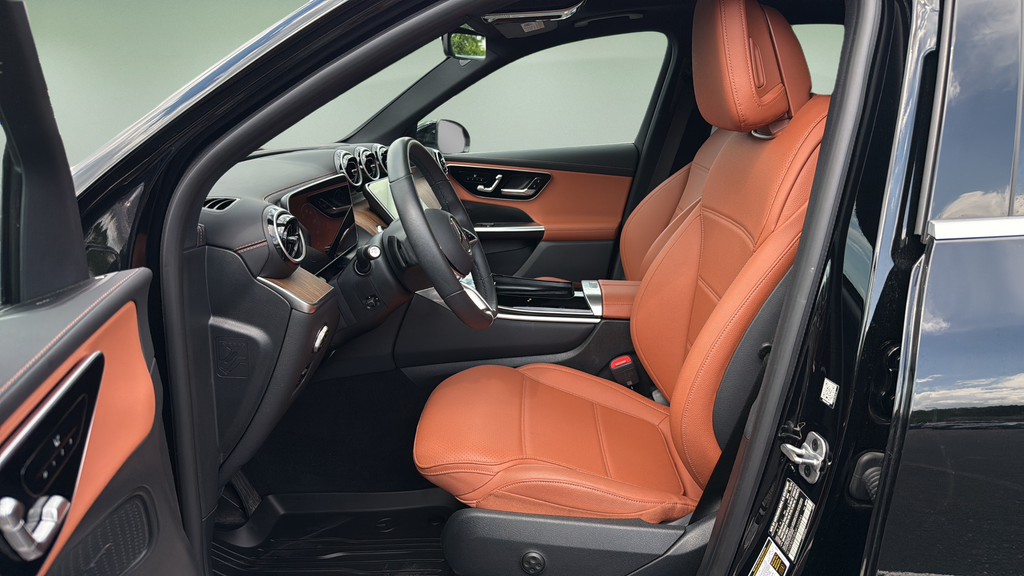 2025 Mercedes-Benz GLC