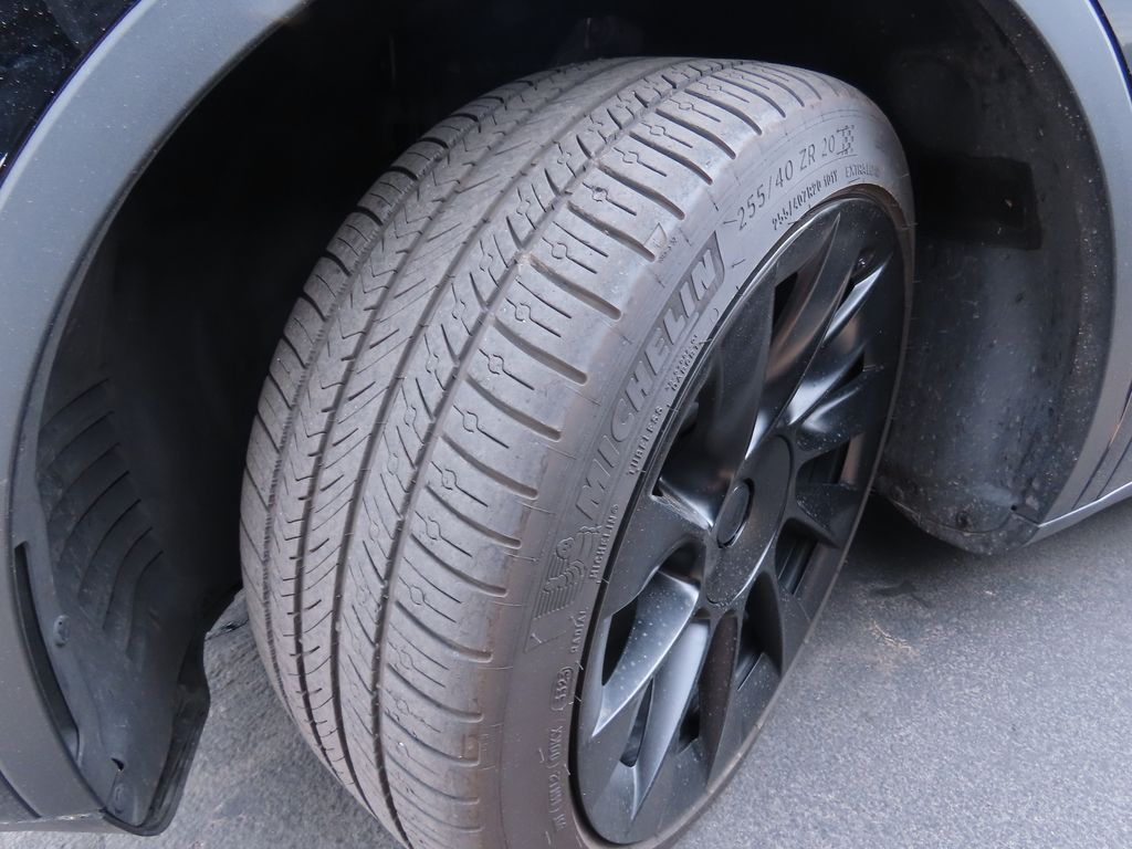 Thumbnail: 2022 Tesla Model Y - 14