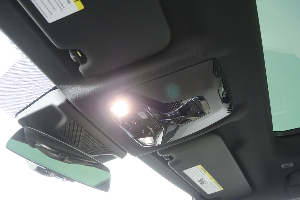 Thumbnail: 2025 BMW X2 - 21