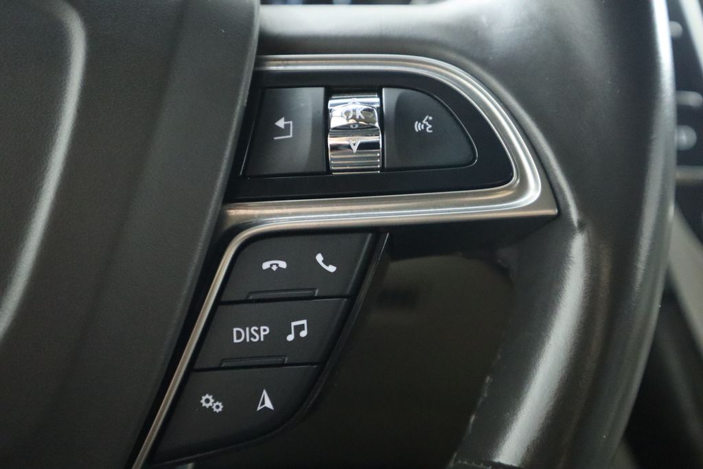 2019 Lincoln Nautilus Select 12