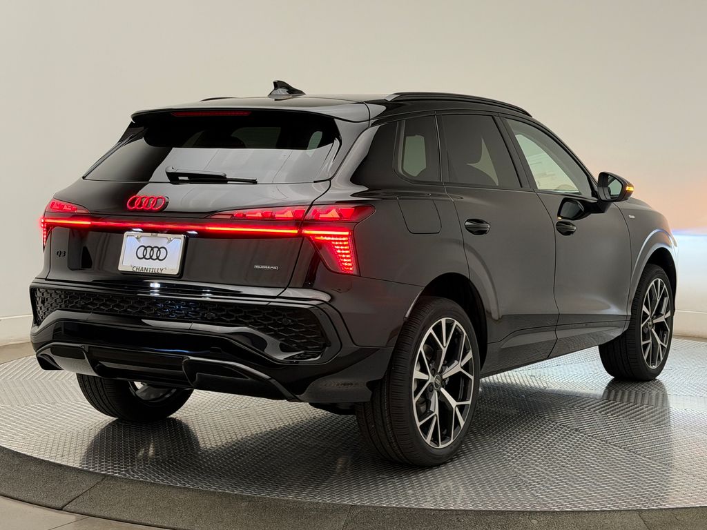 Thumbnail: 2026 Audi Q3 - 8