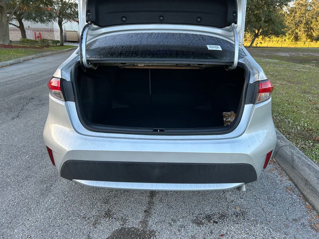 Thumbnail: 2022 Toyota Corolla - 10