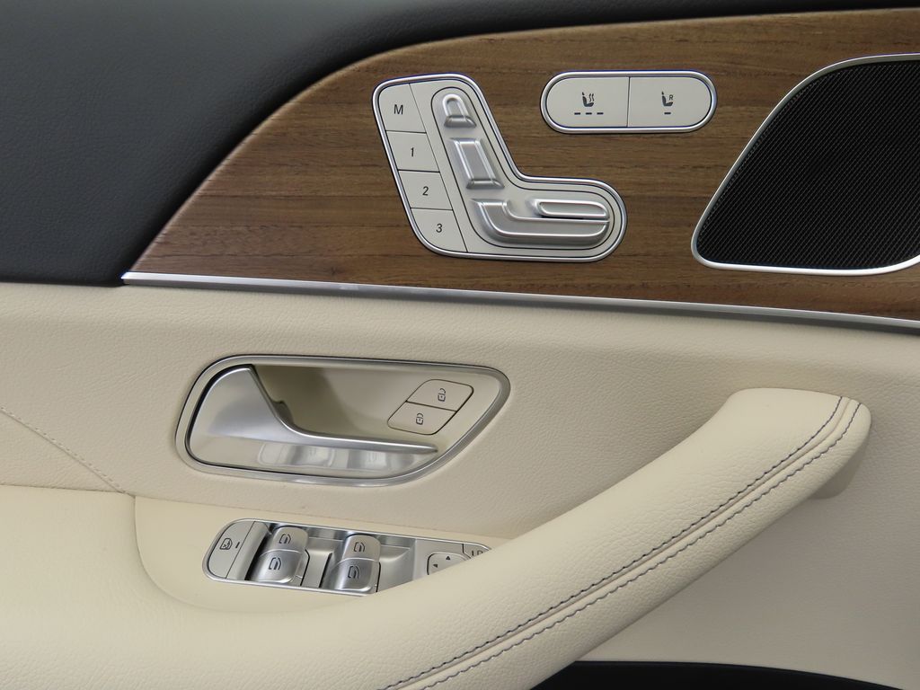 Thumbnail: 2026 Mercedes-Benz GLE - 25