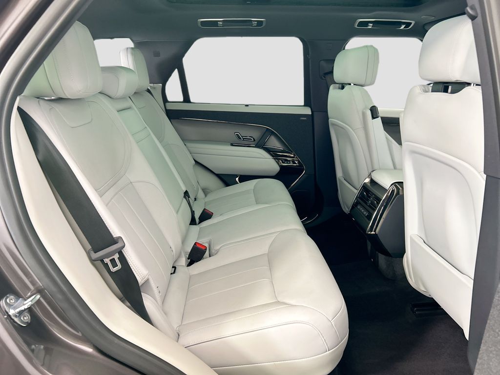 Thumbnail: 2025 Land Rover Range Rover Sport - 21