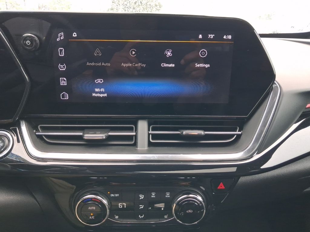 Used 2025 Chevrolet Trax SUV