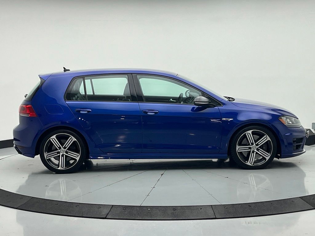 Thumbnail: 2016 Volkswagen Golf - 4