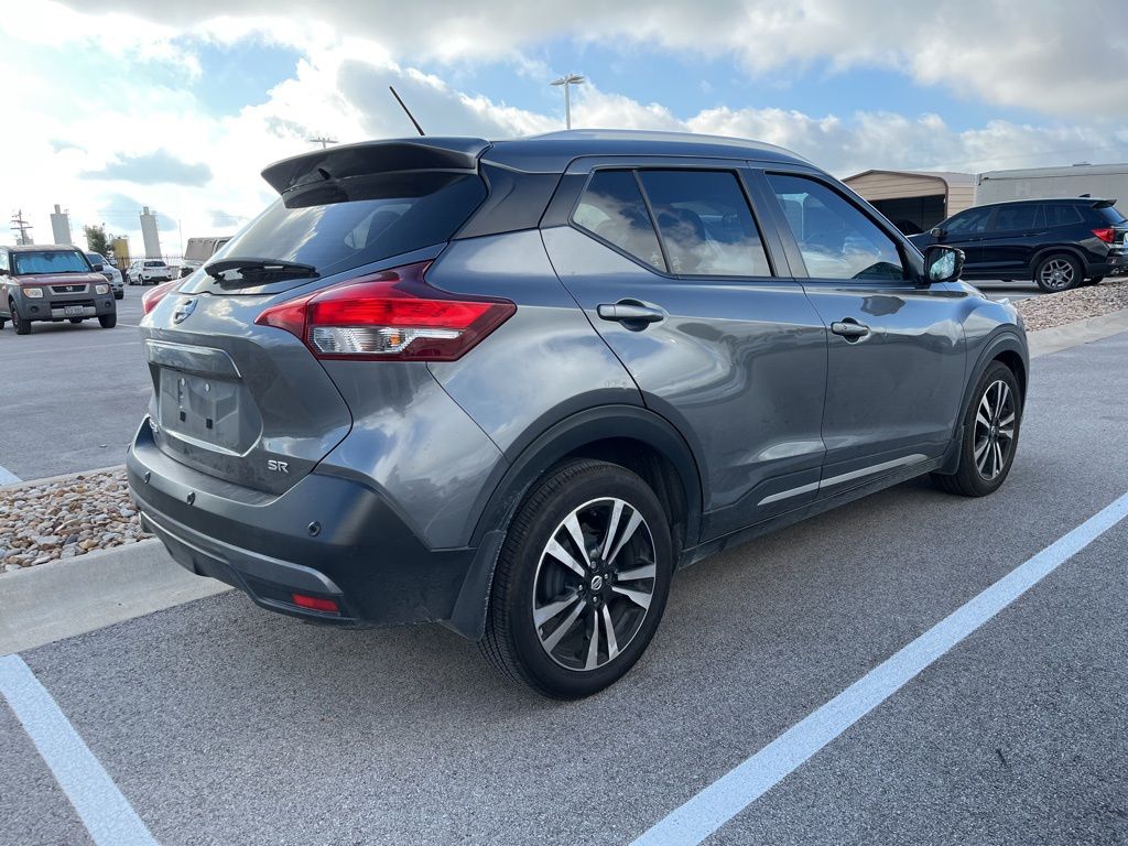 Thumbnail: 2020 Nissan Kicks - 3