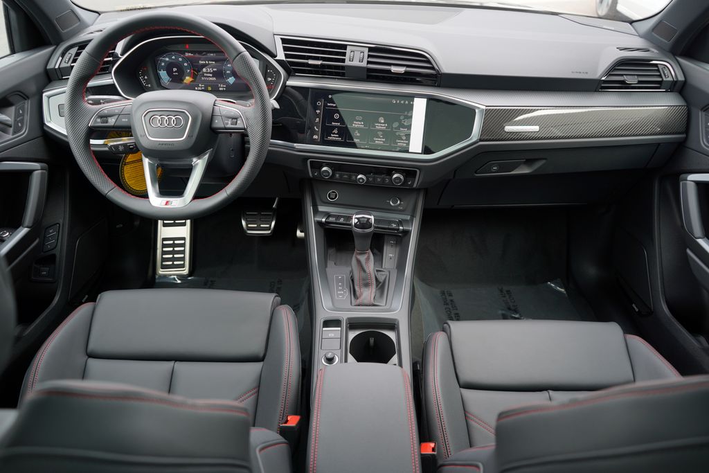 Thumbnail: 2025 Audi Q3 - 8