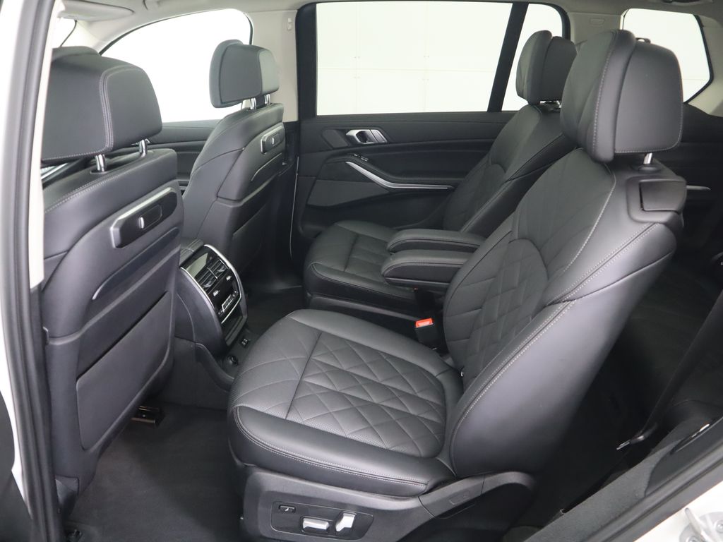 Thumbnail: 2023 BMW X7 - 22