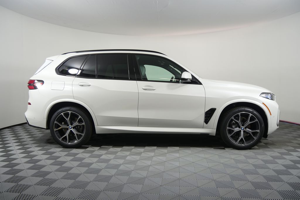 Thumbnail: 2026 BMW X5 - 2