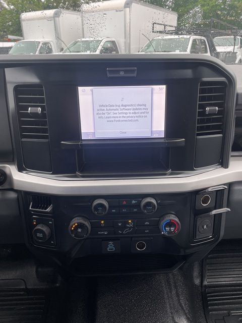 2025 Ford F-350 Chassis XL