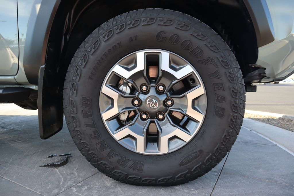 Thumbnail: 2023 Toyota Tacoma - 31