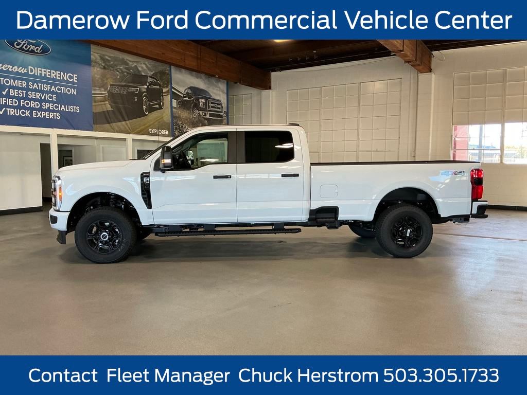 2025 Ford F-350SD  photo