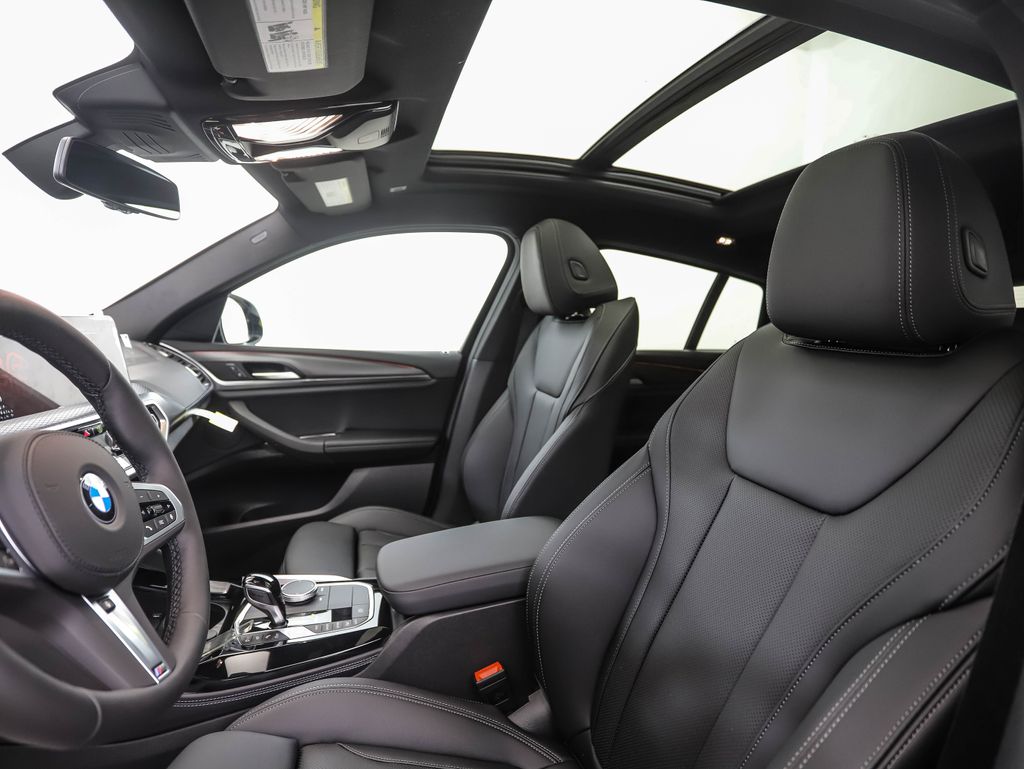 2025 BMW X4 xDrive30i 11