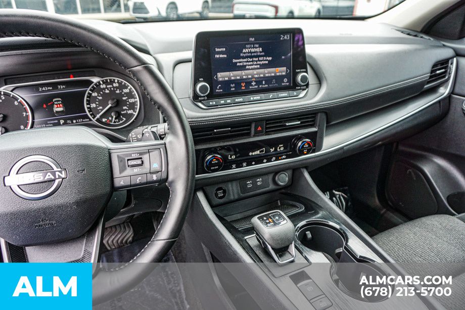Used 2025 Gray Nissan SV image 31