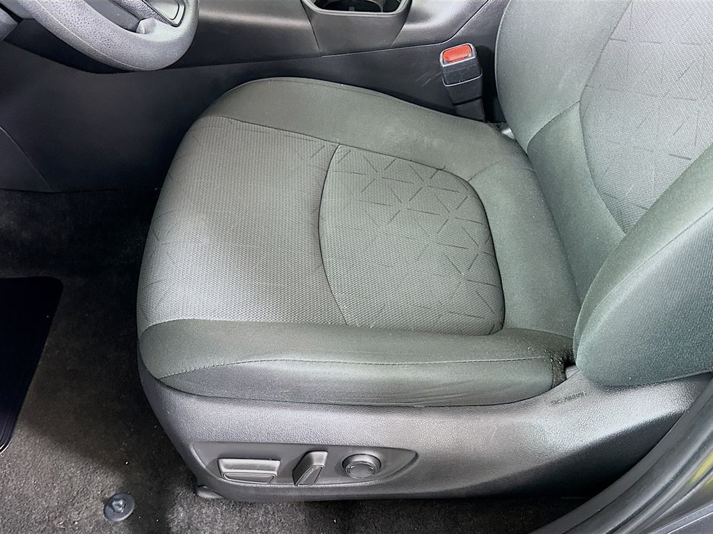 Thumbnail: 2024 Toyota RAV4 - 20