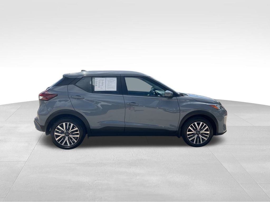 2024 Boulder Gray Pearl Nissan Kicks SV FWD SUV