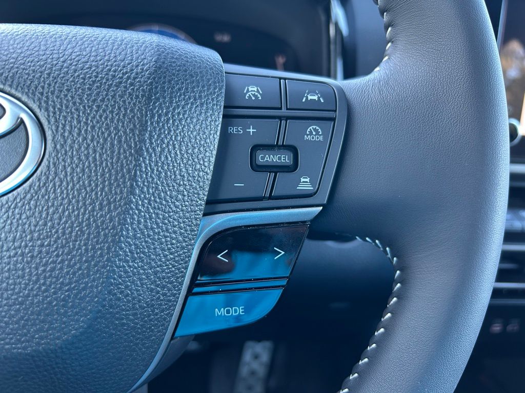 Thumbnail: 2025 Toyota Camry - 19