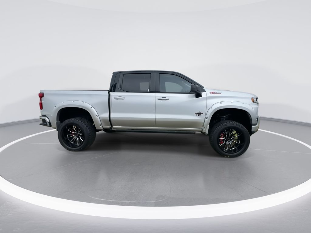 Used 2020 Silver Chevrolet RST image 9
