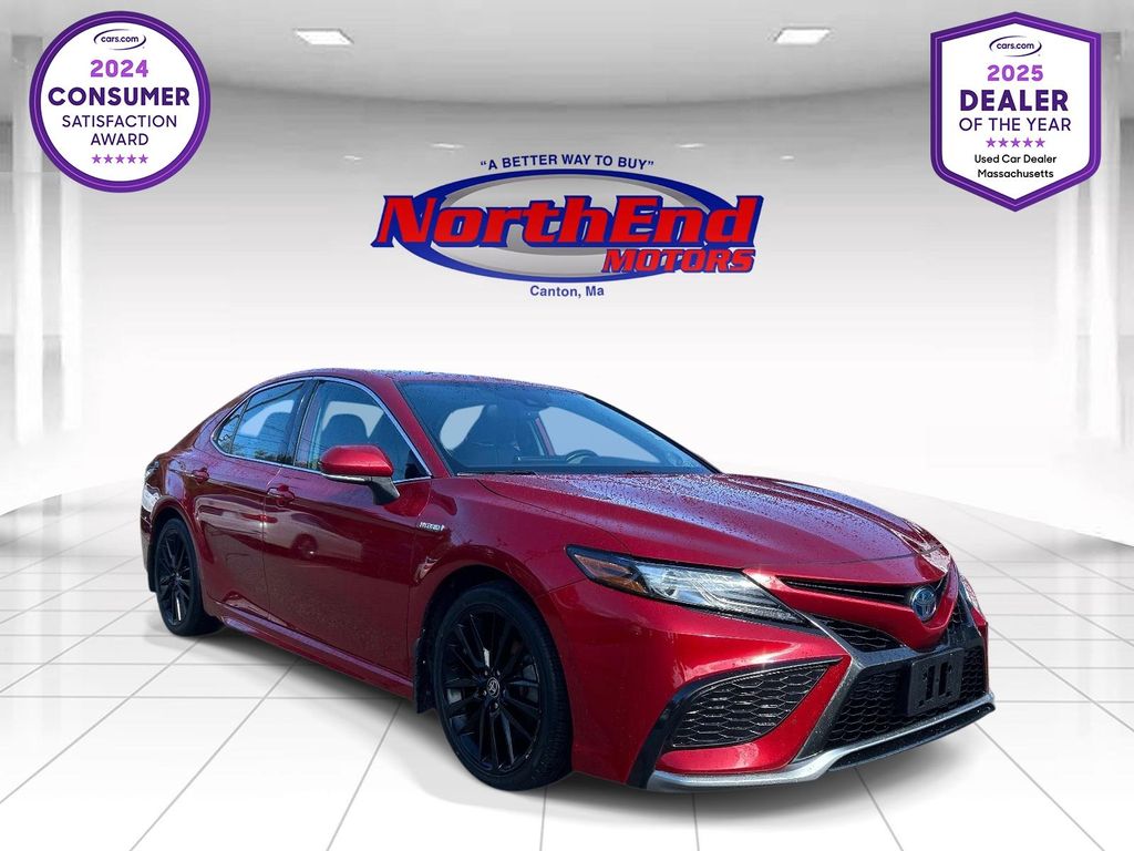 2021 Toyota Camry Hybrid XSE FWD   