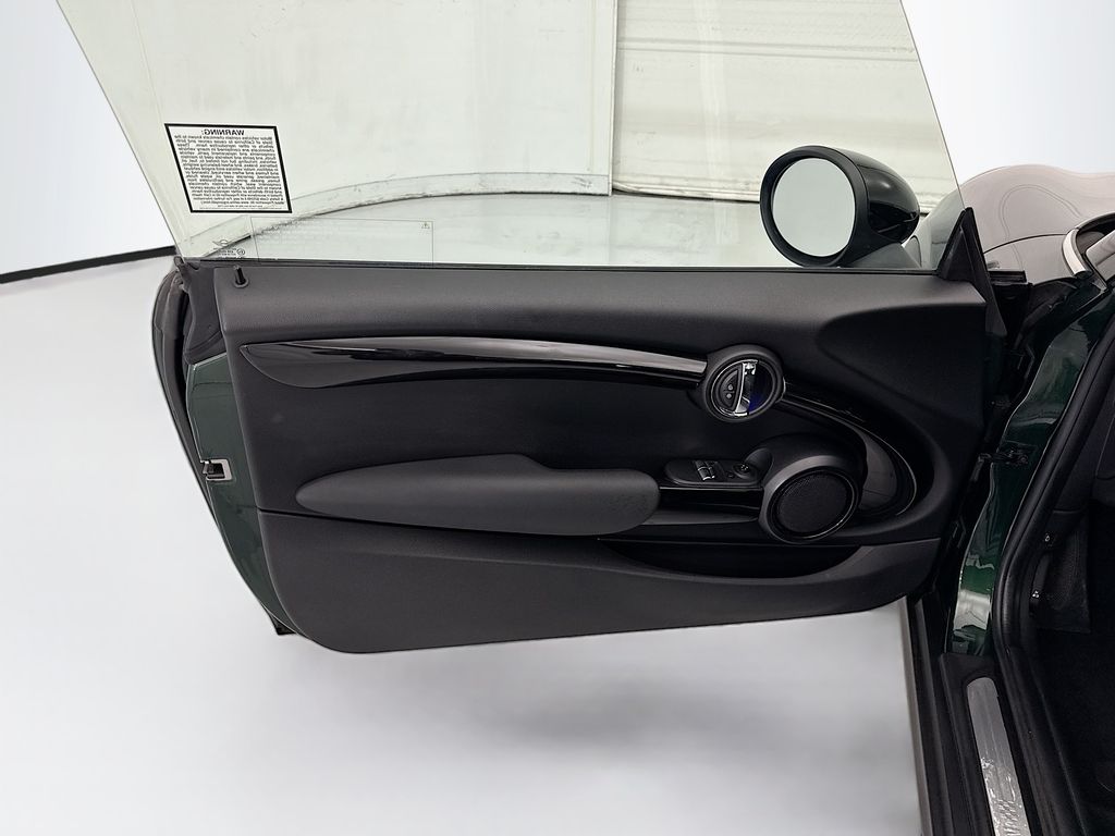 Used 2019 Green MINI Signature image 21