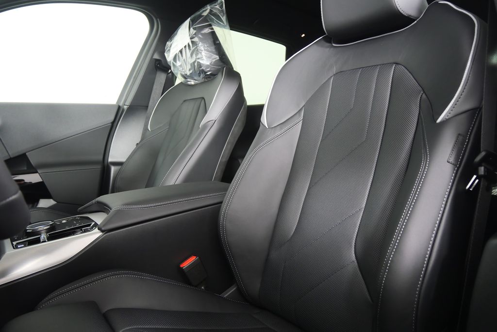 Thumbnail: 2026 BMW X3 - 11