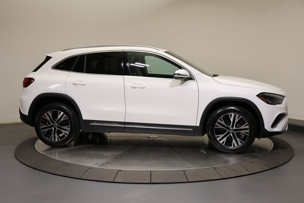 Thumbnail: 2026 Mercedes-Benz GLA - 8