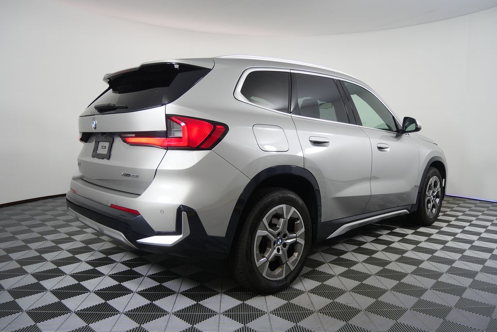 Thumbnail: 2024 BMW X1 - 3