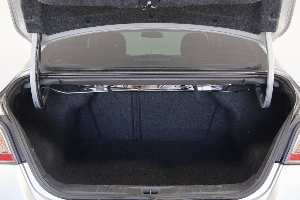 Thumbnail: 2015 Nissan Altima - 12
