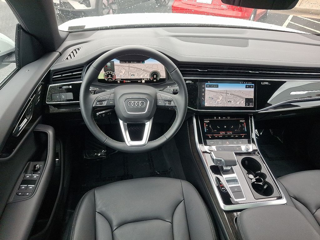 Thumbnail: 2025 Audi Q8 - 11