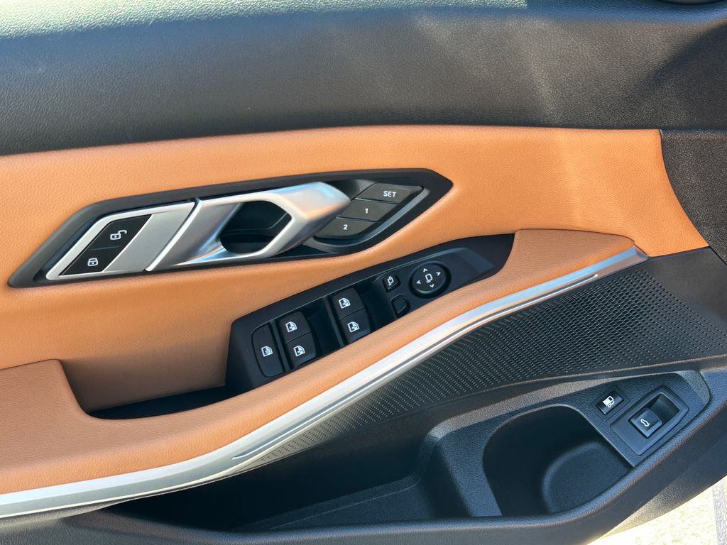 Thumbnail: 2023 BMW 3 Series - 12