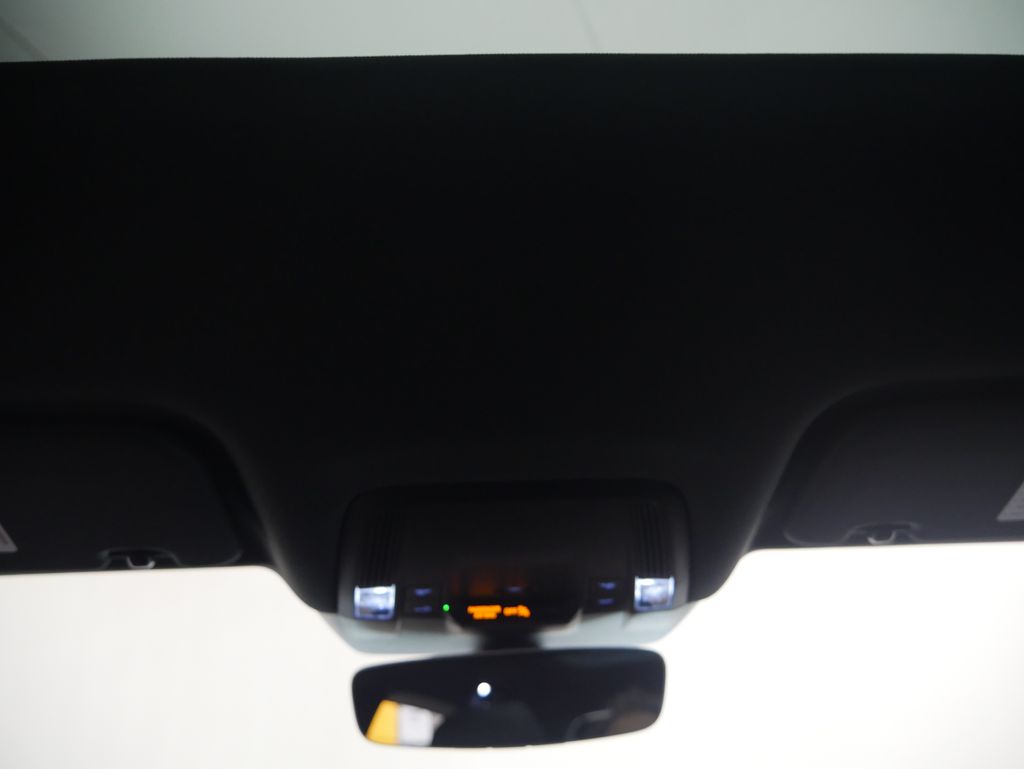 Thumbnail: 2026 Porsche Taycan - 32