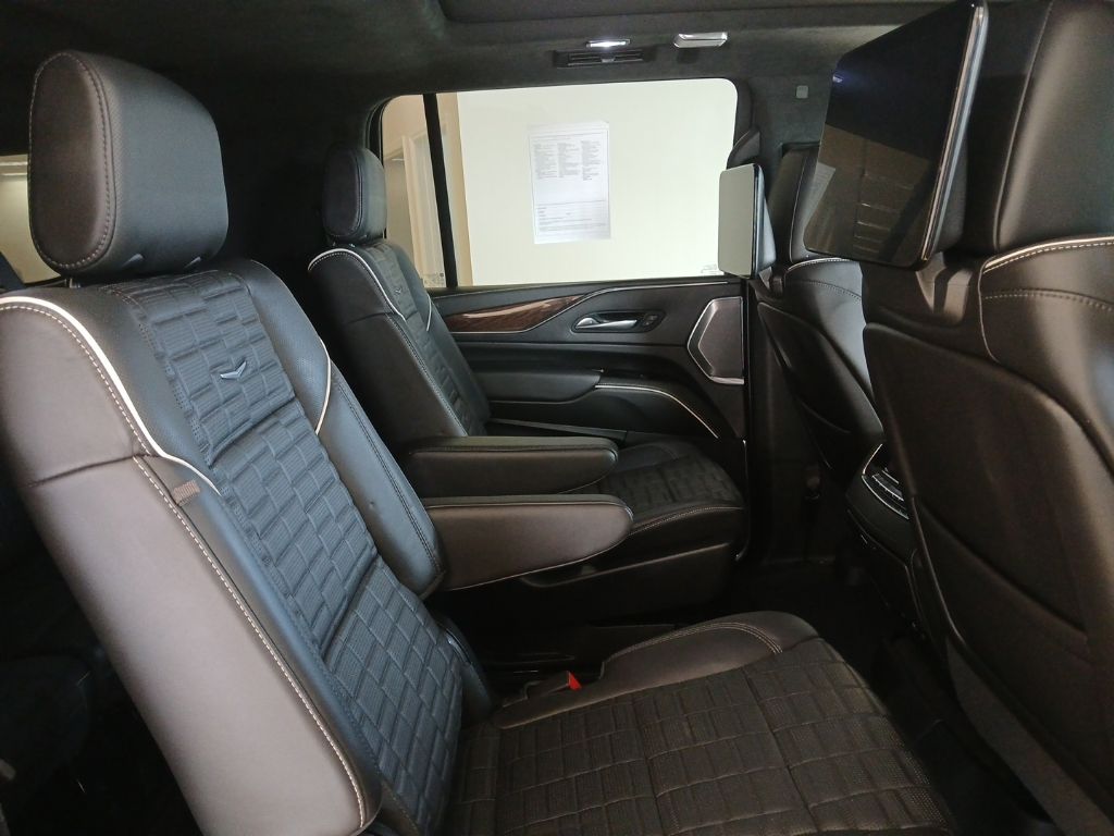 used 2022 Cadillac Escalade ESV car, priced at $73,450