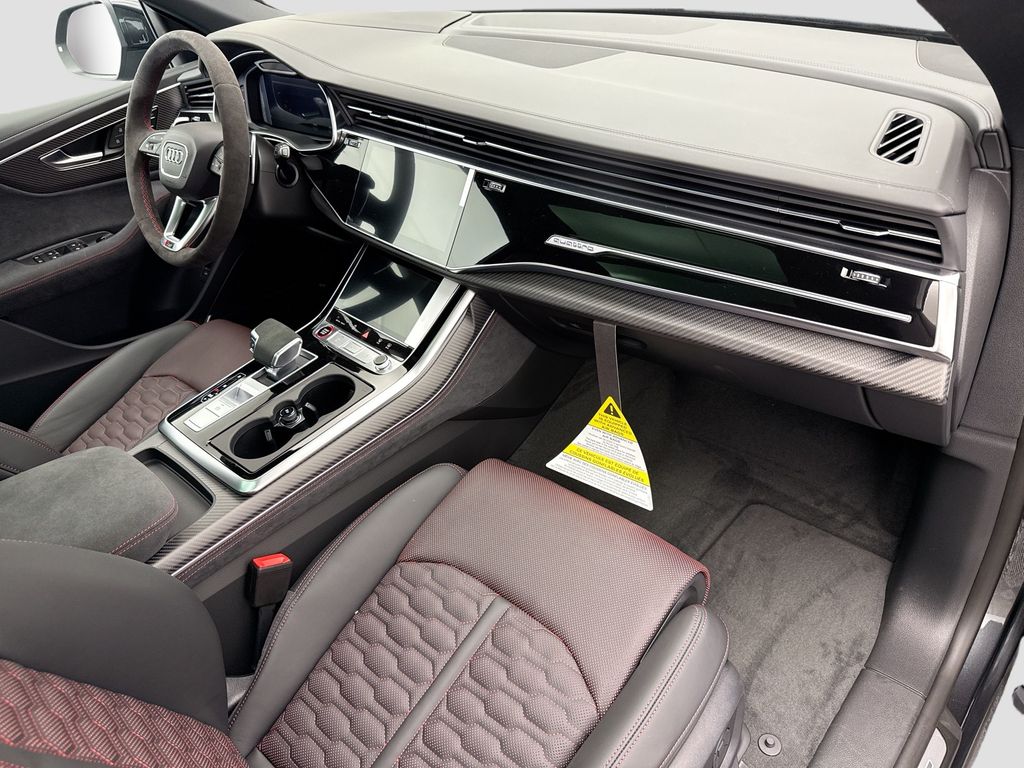 Thumbnail: 2026 Audi RS Q8 - 17