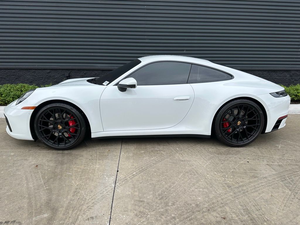 2024 Porsche 911 Carrera S 2