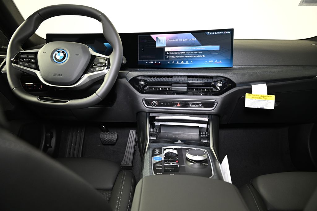 2025 BMW i4 xDrive40 16