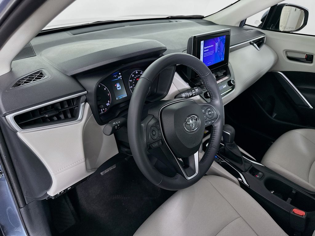 Thumbnail: 2023 Toyota Corolla Cross - 9