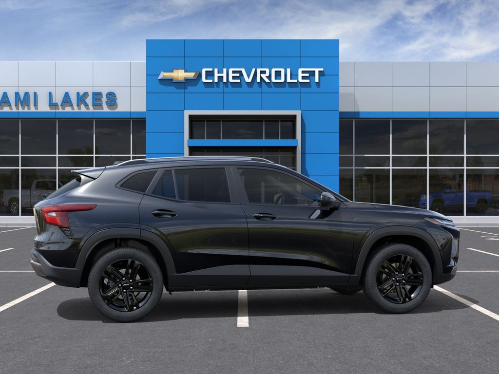 New 2026 Mosaic Black Metallic Chevrolet ACTIV image 4