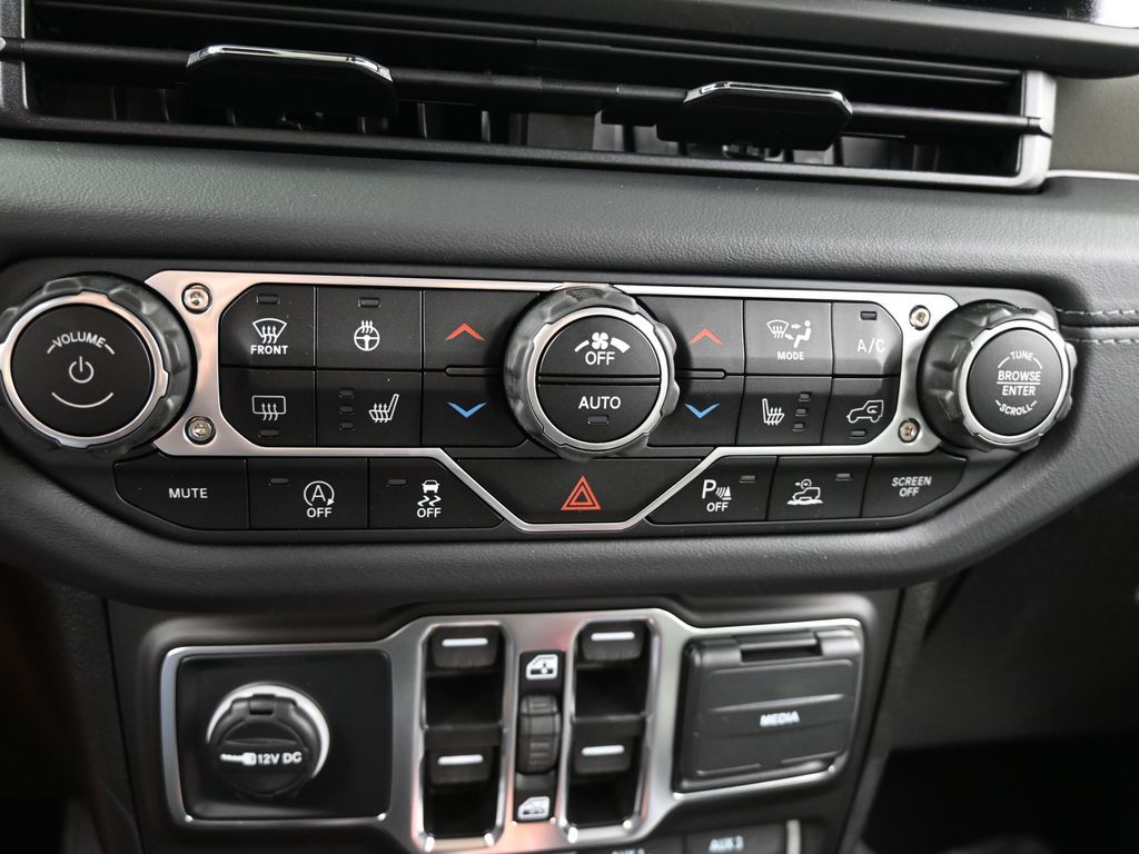 Used 2025 Mojito Jeep Mojave image 24