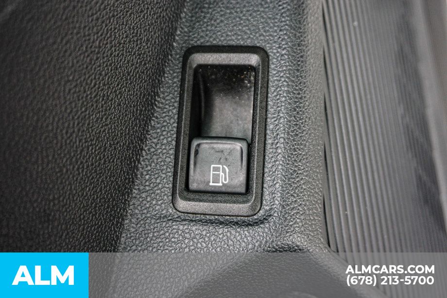2024 Volkswagen Taos SE - Photo 50