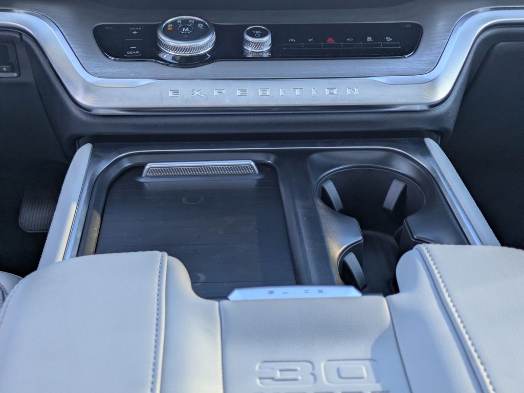 2027 Ford Expedition 