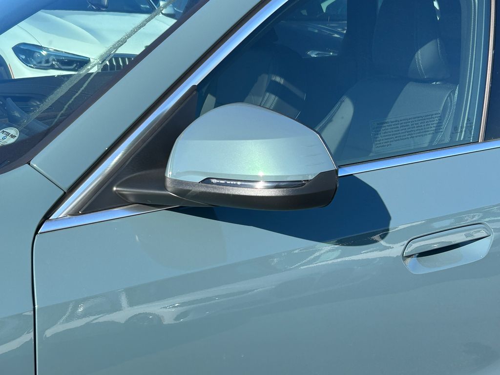 Thumbnail: 2026 BMW X1 - 10