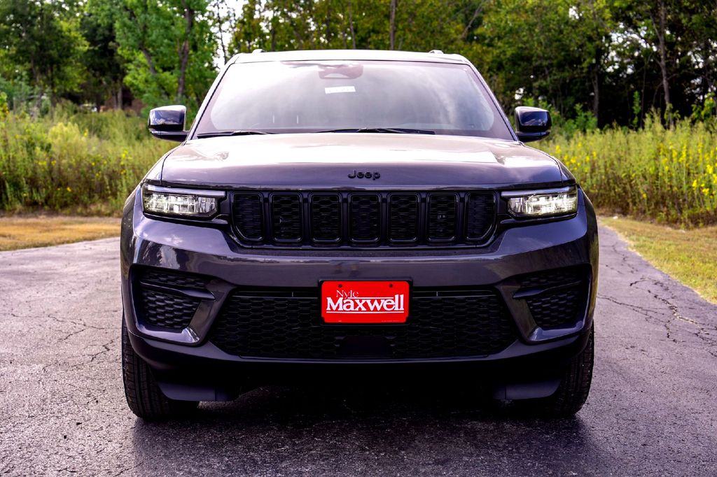 New Car 2025 Jeep Grand Cherokee  Altitude X For Sale Under $50,000 In Taylor, Texas