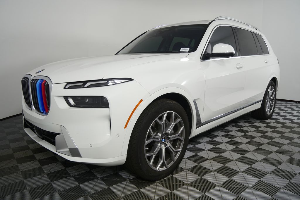 Thumbnail: 2024 BMW X7 - 8