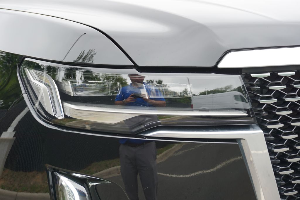 Thumbnail: 2023 Cadillac Escalade - 11