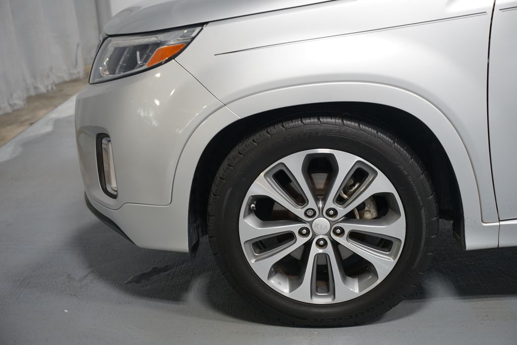 Thumbnail: 2014 Kia Sorento - 5